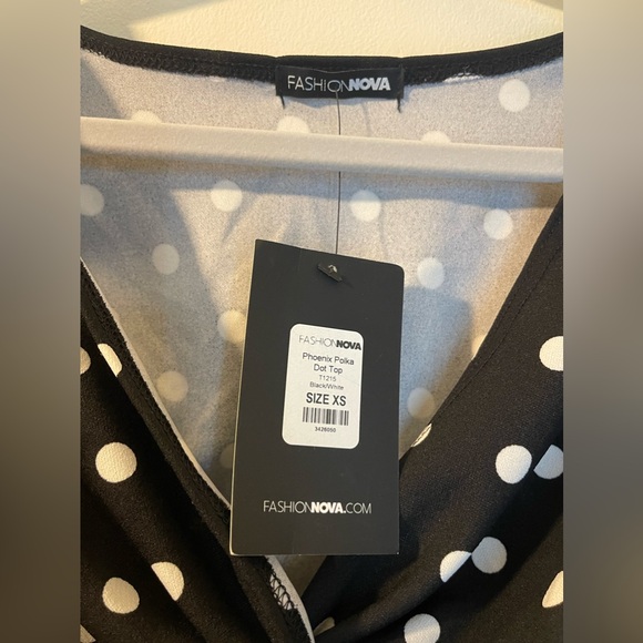 NWT POLKA DOT BLOUSE WITH RUFFLE SLEEVES - Picture 6 of 6